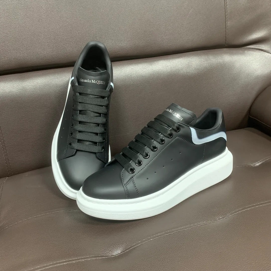 👟👟Ex-factory price 560👟👟 Professional McQueen factory. Top version. Couple style 👫 Alexander McQUEEN high version has been upgraded to the highest quality again✅ 💪McQueen Spring, Summer, Autumn and Winter top version Purchasing level✅ Recruiting national online and offline agents to join 🤝 🏆Fabric: Original materials imported from Italy. Texture, water-resistant and non-discoloring 🏆Inner lining: ️A-grade Italian imported lining resistant to dirt, sweat-absorbent, breathable and comfortable 🏆Foot pads: top-grade imported Italian super-soft cowhide leather 🏆Outsole: PU+counter 1:1 🏆Shoe box: original white box. Plus white flip cover for double-layer protection. Cloth bag. Handbag. Certificate of 1:1 mold opening, 4-piece set. Delivered with a pair of shoelaces. 🖕🏿🖕🏿🖕🏿You can choose any pair of shoelaces in any color of our factory 🏆Code number: women’s 34-41. men’s 38-46 🏆Special remarks (women’s size 34.40.41, men’s size 38.45.46 is customized, no returns or exchanges) Win-win cooperation🤝